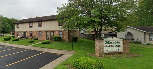 400 Elm St, Leesburg, OH, 45135-9183 | Card Image