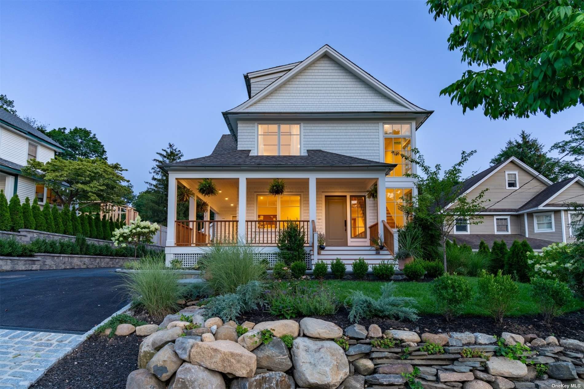 Grove St, Cold Spring Harbor, NY 11724