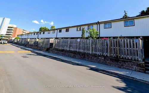 15-120 Nonquon Rd, Oshawa, ON, L1G7E6 | Card Image