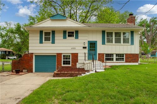 6905 E 136th St, Grandview, MO, 64030-3207 | Card Image