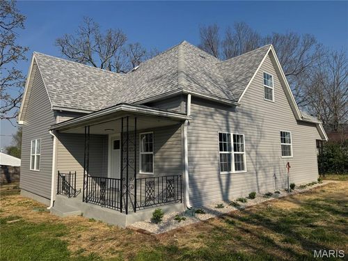 402 N Chestnut St, Richland, MO, 65556-7888 | Card Image