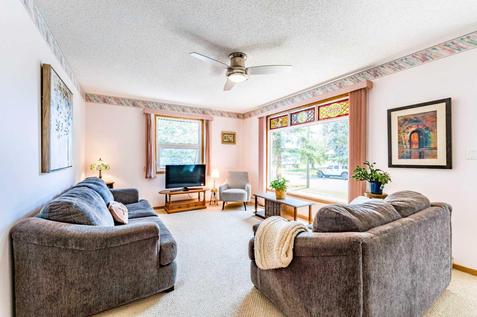 Residential in Pincher Creek 5