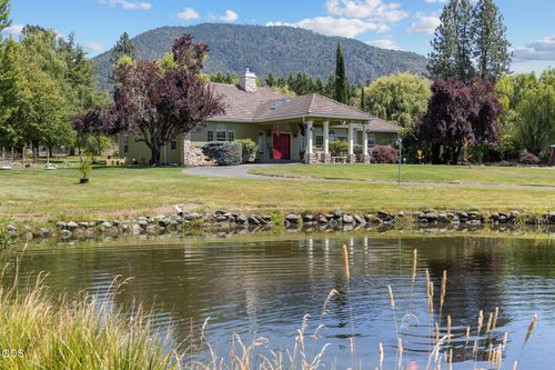 710 Debrick Way, Grants Pass, OR, 97526-7805 | Card Image