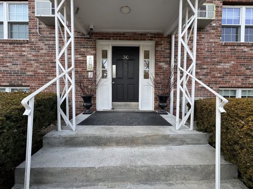 3-b8-805 Haverhill Street, Rowley, MA, 01969 | Card Image
