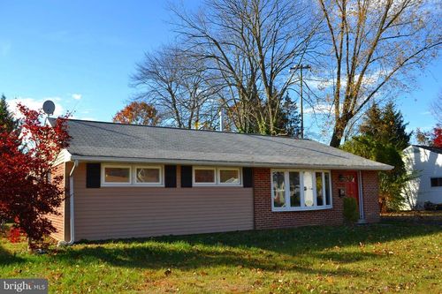 2806 Anzac Ave, ABINGTON, PA, 19001-4117 | Card Image