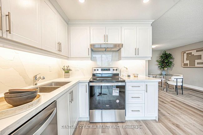 206 - 350 Webb Dr, Condo with 2 bedrooms, 2 bathrooms and 2 parking in Mississauga ON | Image 12