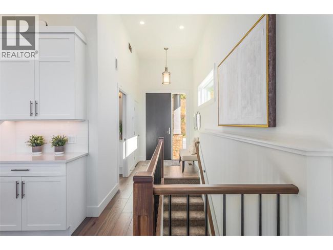 1436 Tower Ranch Dr, House other with 2 bedrooms, 3 bathrooms and 4 parking in Kelowna BC | Image 8