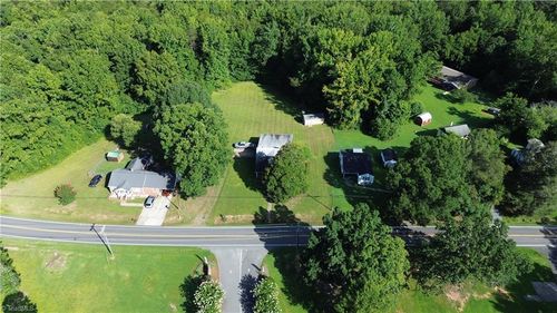 183 E Aiken Rd, Eden, NC, 27288-2201 | Card Image