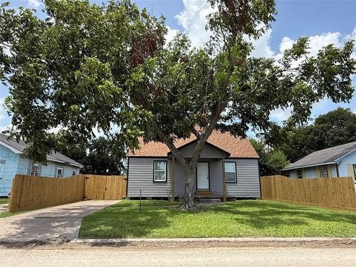 2925 17th St, Port Arthur, TX, 77642-5018 | Card Image