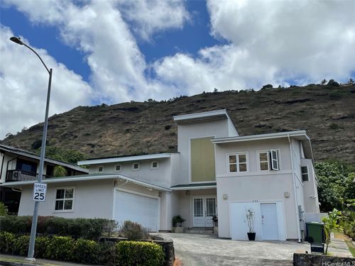 733 Hind Iuka Dr, Honolulu, HI, 96821-1725 | Card Image