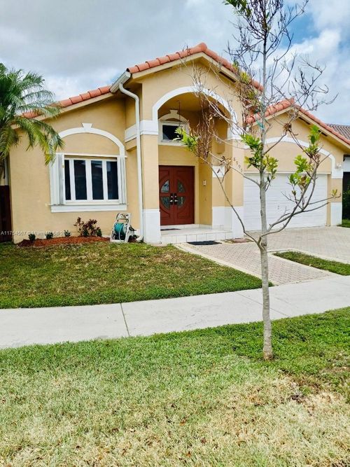 8995-8995 Nw 148th St, Miami Lakes, FL, 33018-7317 | Card Image