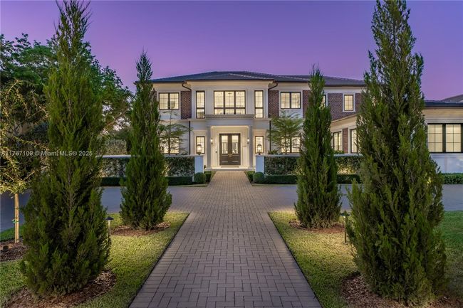 6575 Sw 96 Th St, House other with 7 bedrooms, 9 bathrooms and null parking in Pinecrest FL | Image 6