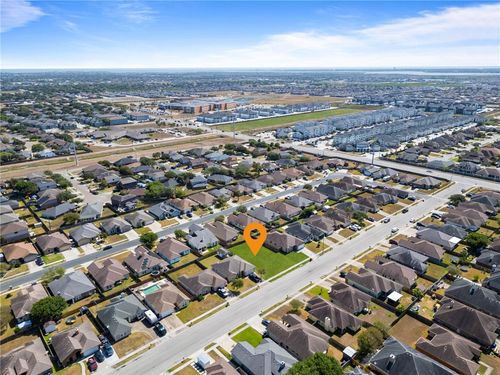 6226 Queen Bess Dr, Corpus Christi, TX, 78414-4214 | Card Image
