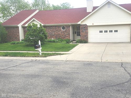 5455 Younkin Dr, Indianapolis, IN, 46268-4077 | Card Image