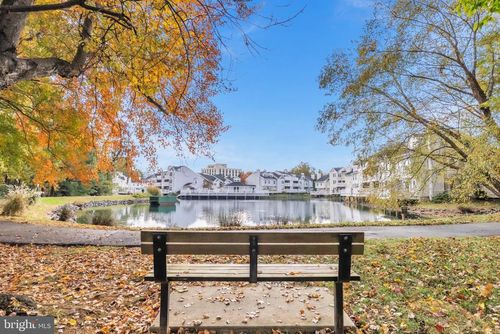 3379 Lakeside View Dr, FALLS CHURCH, VA, 22041-2453 | Card Image