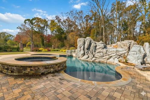 220 River Meadow Ln, Social Circle, GA, 30025-5800 | Card Image