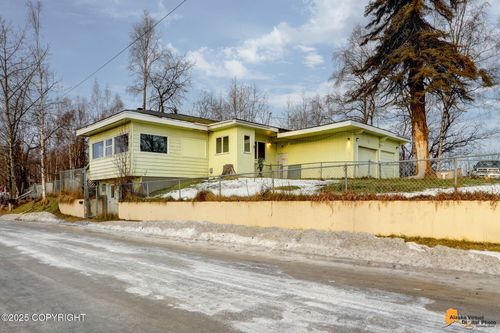 505 W 31st Avenue, Anchorage, AK, 99503 | Card Image