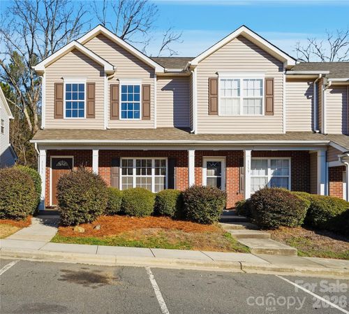 3135 Golden Dale Ln, Charlotte, NC, 28262-6479 | Card Image