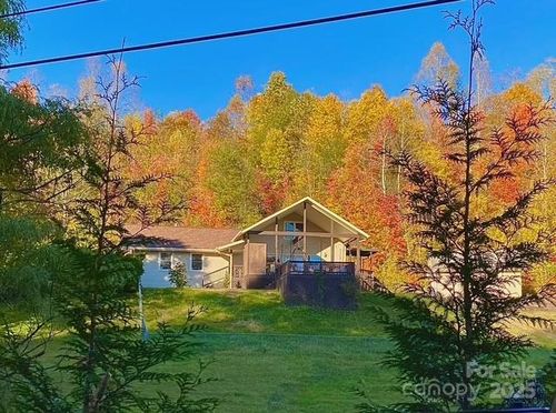 234 Bird Creek Dr, Waynesville, NC, 28786-6577 | Card Image