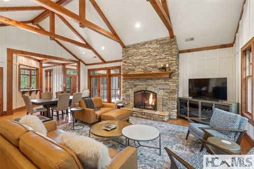 12c-462 Birchwood Dr, Highlands, NC, 28741-5525 | Card Image