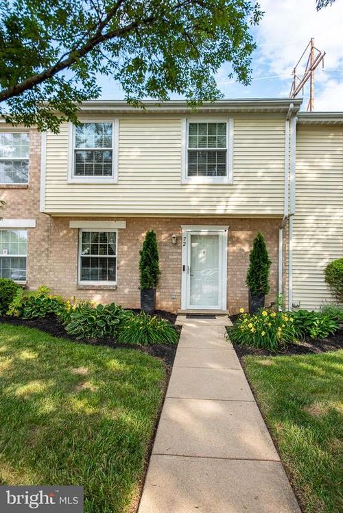 72-72 Lexton Dr, YORK, PA, 17404-9437 | Card Image
