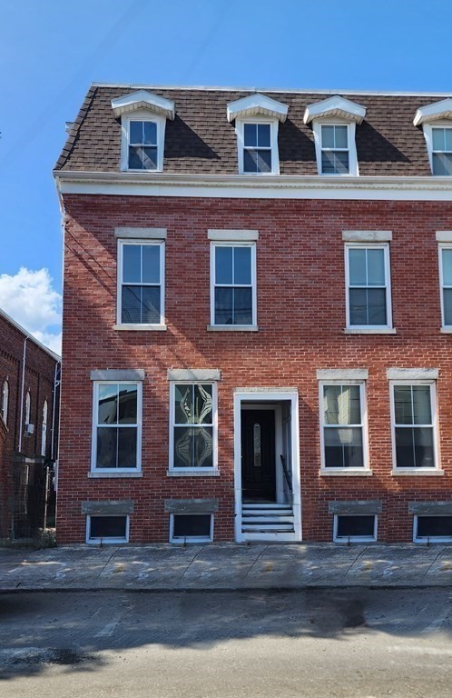Residential Lease in Chelsea