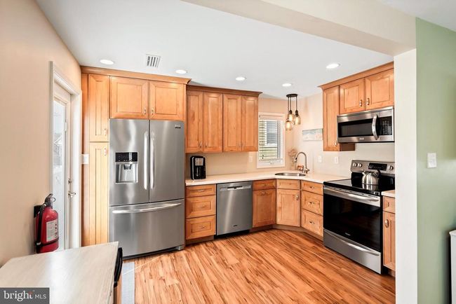 10 W Essex Ave, Home with 3 bedrooms, 3 bathrooms and null parking in Harvey Cedars NJ | Image 25