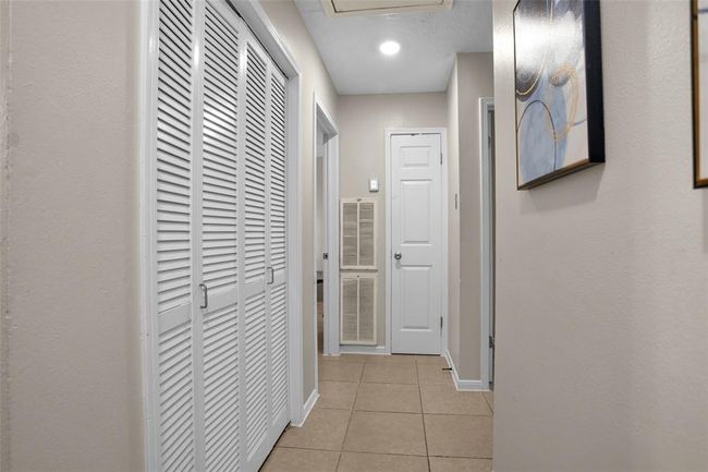 Apt A hallway | Image 13