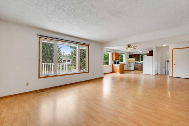 212 5 Ave Ne, House detached with 3 bedrooms, 2 bathrooms and 6 parking in Sundre AB | Image 9