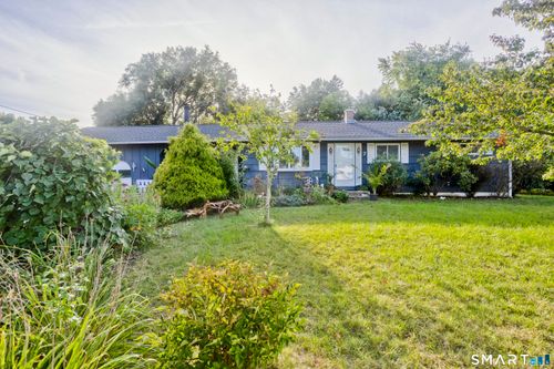 7 Marshall Dr, Enfield, CT, 06082-3013 | Card Image