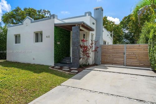 1632 Sw 12th St, MIAMI, FL, 33135-5322 | Card Image