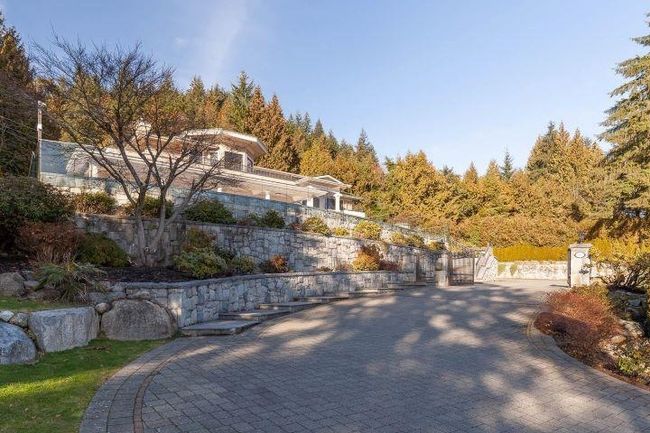 1167 Eyremount Drive, House other with 7 bedrooms, 8 bathrooms and 10 parking in West Vancouver BC | Image 3