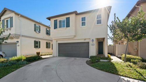 262 Camellia Way, Vista, CA, 92083-4032 | Card Image