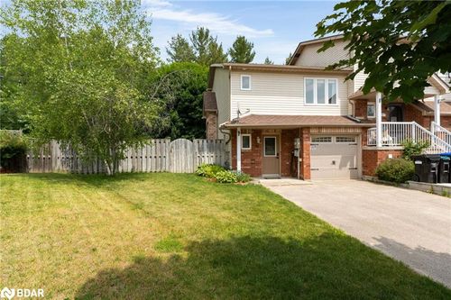 63 Parkside Cres, Angus, ON, L3W1B3 | Card Image