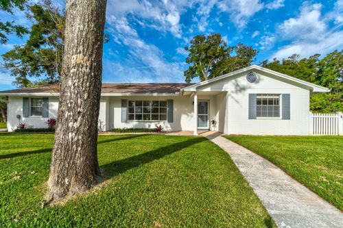 700 Lindenwood Cir E, Ormond Beach, FL, 32174-4621 | Card Image