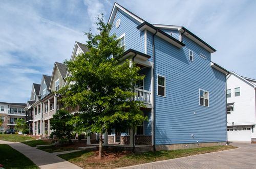 620 Parkvue Place Dr, Nashville, TN, 37221-3027 | Card Image