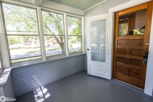 414 N 3rd St, Clear Lake, IA, 50428-1631 | Card Image