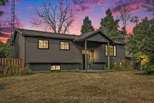 2466 Ashton Station Rd, Ashton, ON, K0A1B0 | Card Image