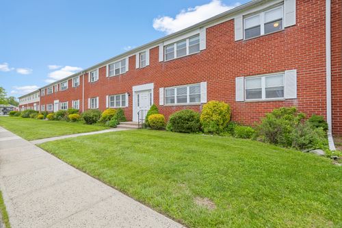 unit-d-87 E Broadway, Milford, CT, 06460-6138 | Card Image
