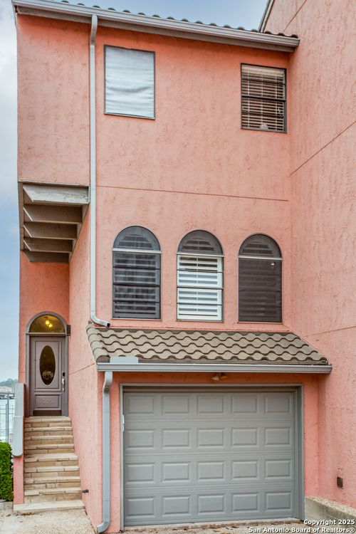 525-525 Horseshoe Bay North Blvd, Horseshoe Bay, TX, 78657-6222 | Card Image