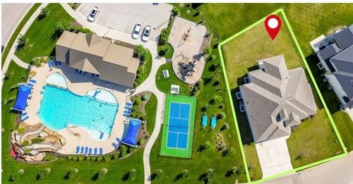 2055 Nw Obrien Rd, Lee's Summit, MO, 64081-1635 | Card Image