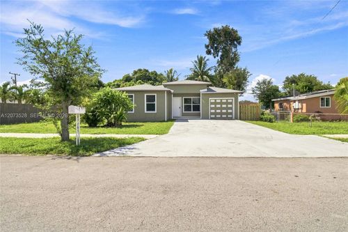 3520 Nw 213th Ter, Miami Gardens, FL, 33056-1039 | Card Image