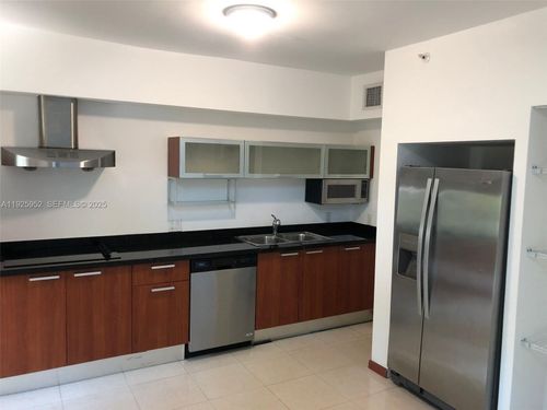111-1650 Brickell Ave, Miami, FL, 33129-1354 | Card Image