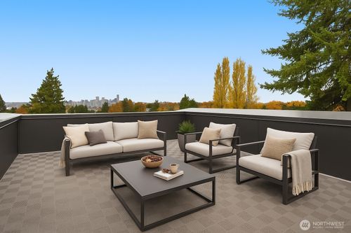 4409 B 21st Ave Sw, Seattle, WA, 98106 | Card Image