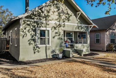 122 Olive Ave, House other with 2 bedrooms, 1 bathrooms and null parking in Modesto CA | Image 2