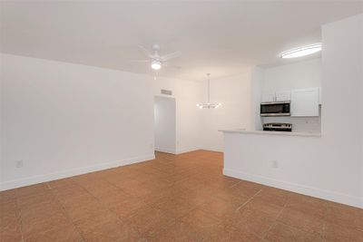 201 - 823 Ne 199th St, Condo with 2 bedrooms, 2 bathrooms and null parking in Miami FL | Image 3