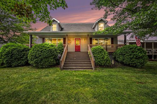 17077 Blackfoot Trl, Howard City, MI, 49329-9595 | Card Image