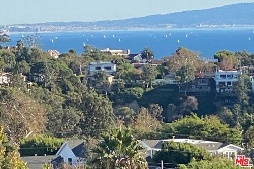 16632 Linda Ter, Pacific Palisades, CA, 90272-2835 | Card Image