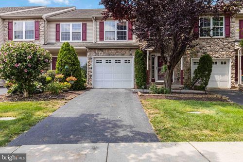 25 Carousel Cir, HERSHEY, PA, 17033-3606 | Card Image