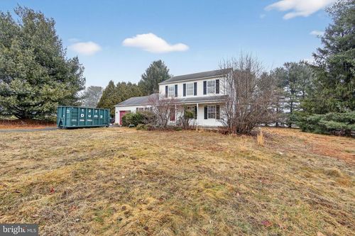 335 Trotters Way, E Fallowfield, PA, 19320-4622 | Card Image